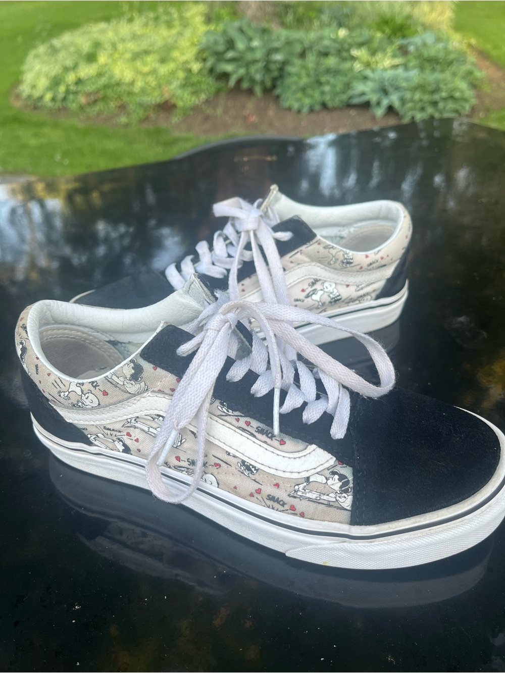 Vans Old Skool X Peanuts “Smack”Black and Tan Cartoon Panel Sneakers size 6